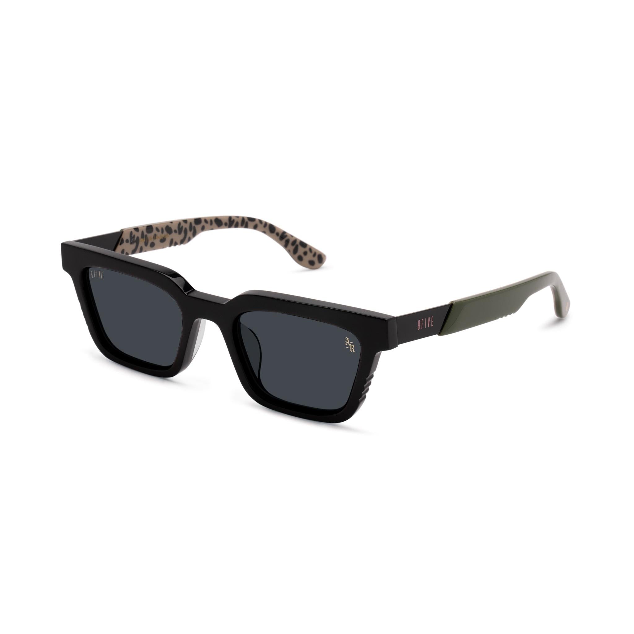 9FIVE x Arts-Rec EM4 Savanna Black Sunglasses — side [g:black s:all o:2]