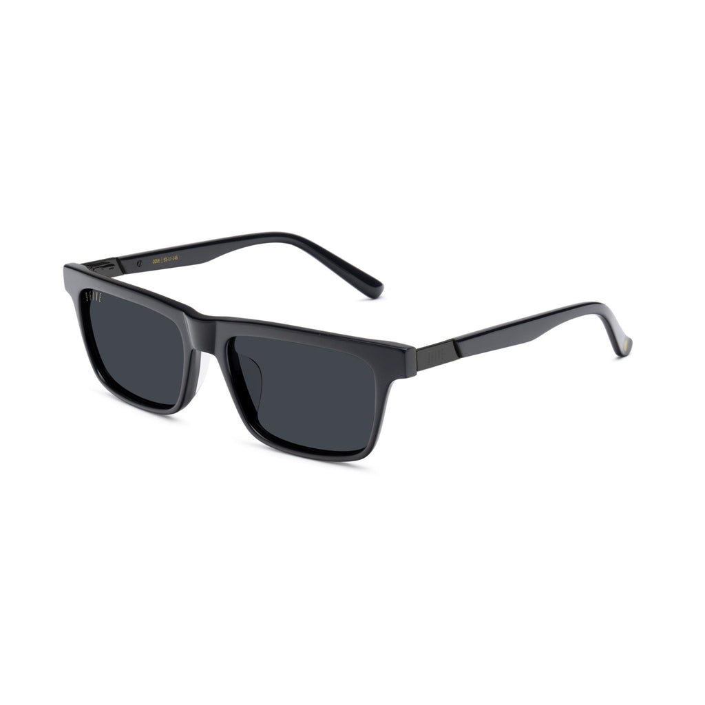 [g:black s:reg o:2]