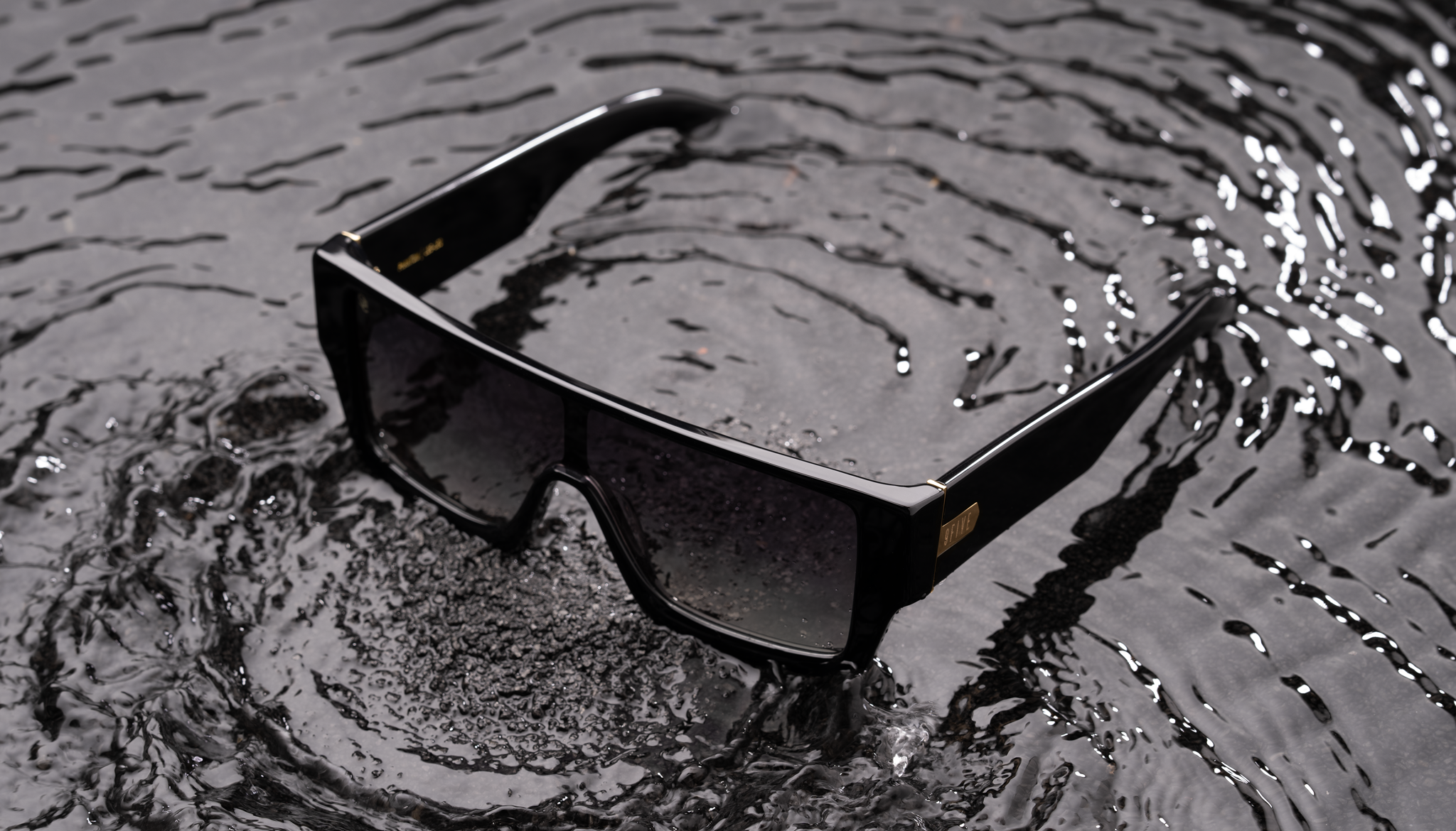 Phantom black and sales gold