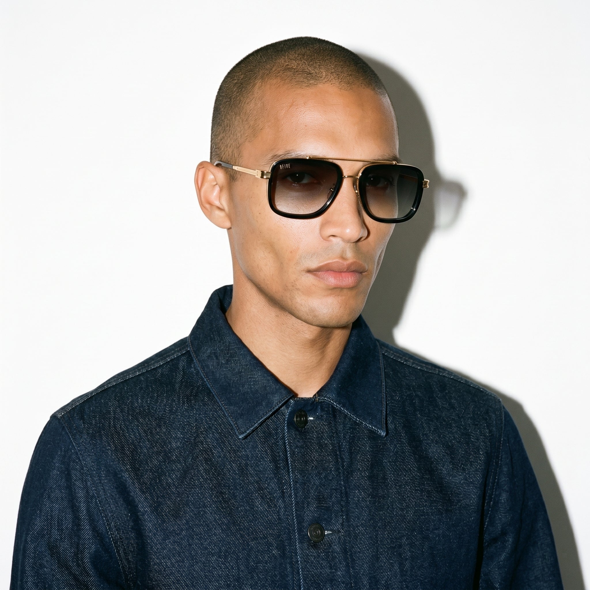 9FIVE Crowns Black Gradient Sunglasses — worn on model [g:black-gradient s:all o:3]