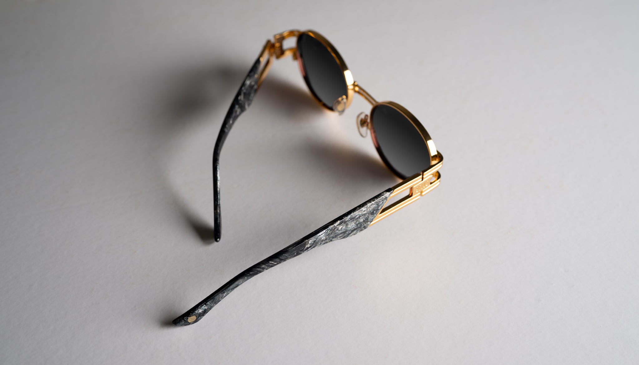 9Five Locks Gold Marble Sunglasses